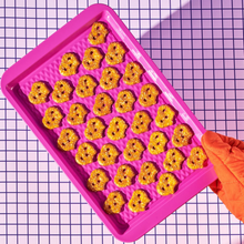 Olly's Sweet Chilli Oven-Baked Pretzel Thins 35g
