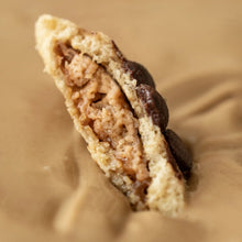Rhythm 108 Organic Vegan Golden Chocolate & Salted Caramel Filled Biscuits Sharing Bag 134g Viva! Shop