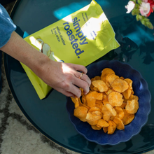 Simply Roasted Vegan Mature Cheddar and Red Onion Crisps